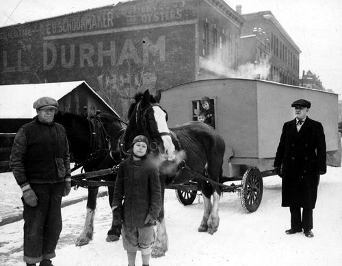 Horse-drawn mobile home